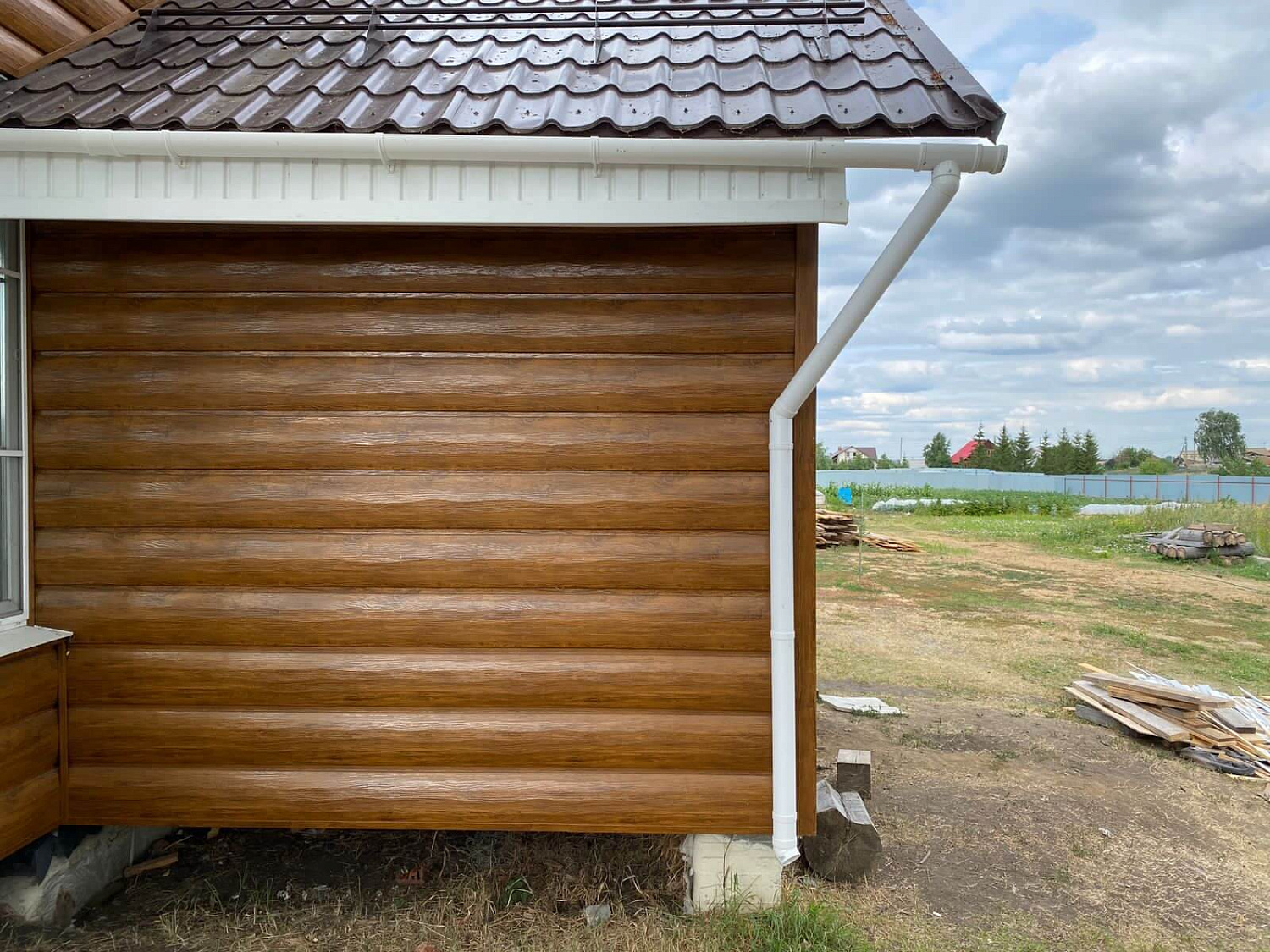 Металлический сайдинг ЦАРЬСАЙДИНГ на фасаде дома 350м2